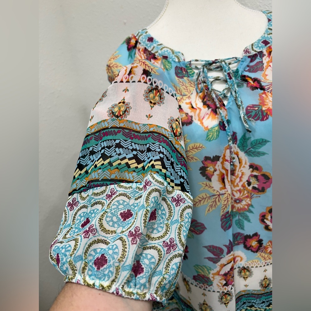 FIG AND FLOWER Boho Sheer Top EUC - Picture 3 of 8